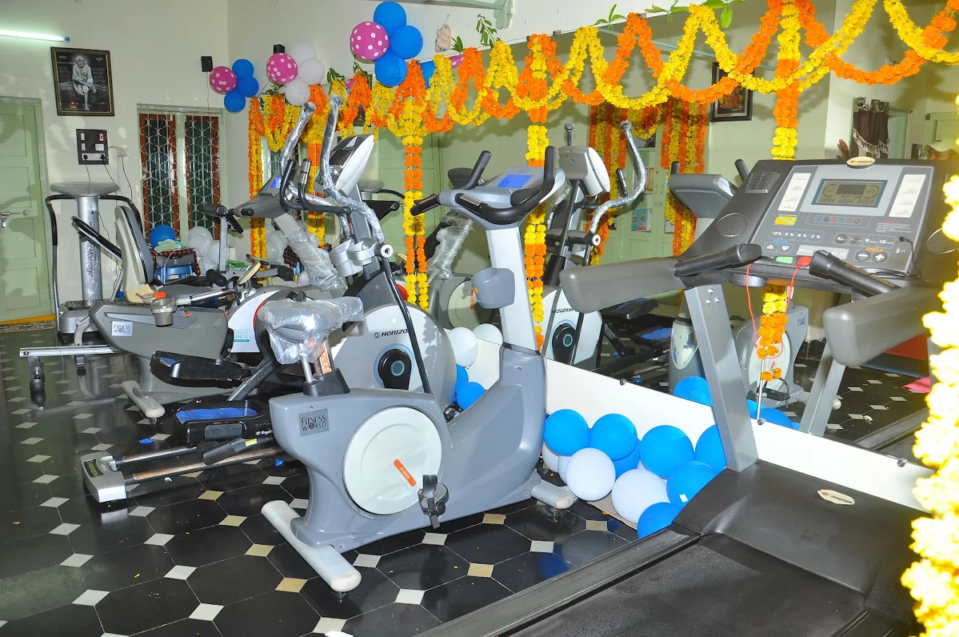 Shiny Ladies Beauty Parlor & Gym